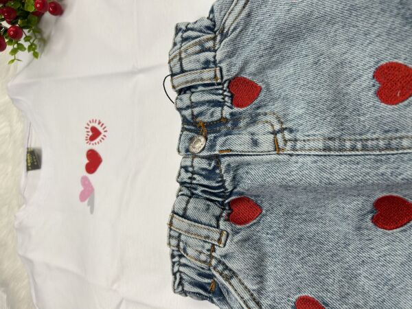 Kız Çocuk Kalpli Kot Etekli Takım