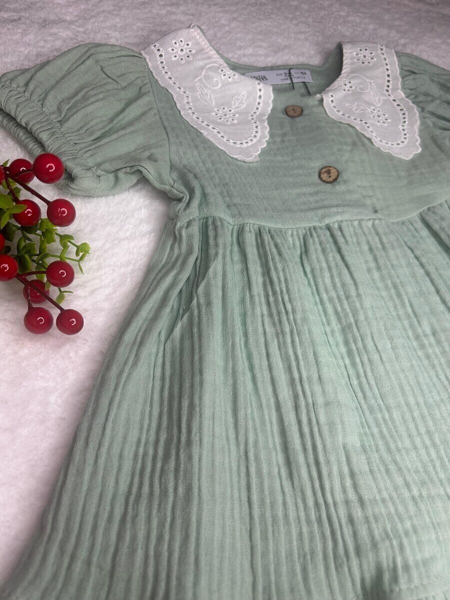 Kız Çocuk Müslin Kumaş Fisto Yaka Elbise – Yeşil